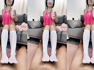 סינית עם שדיים גדולים מוכנה לזיון