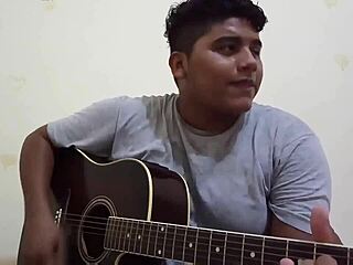 this fat guy makes you cum while singing music