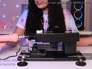Unboxing my new sex machine with Agatha Dolly. Incredible speed! 😘