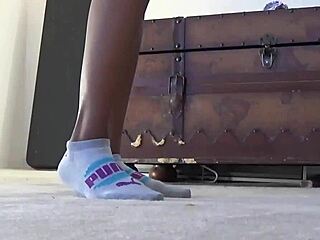 Ebony Cougar Worships Puma Socks In Fetish Session