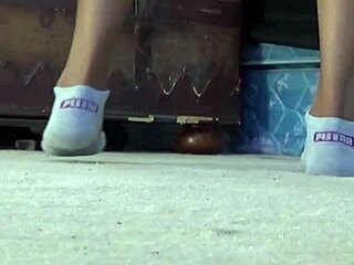 Ebony Cougar Worships Puma Socks In Fetish Session