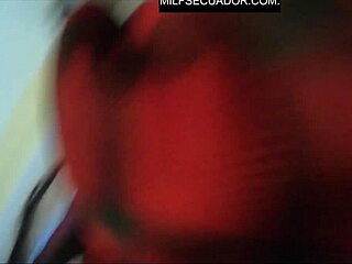 扎米拉大屁股第一次穿扮装，波特拉阿莱哈穿厄瓜多尔球衣看比赛