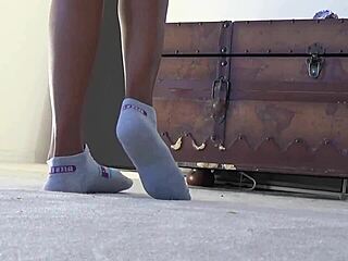 Ebony Cougar Worships Puma Socks In Fetish Session