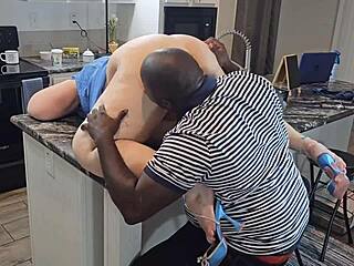 Gak Nyangka Orang Asing Minta Sex Buat Keluarin Sperma Berlebih!