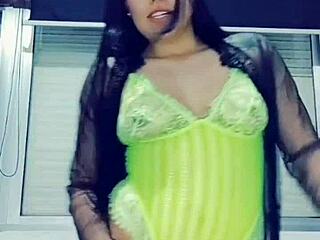 sexy amateur with big ass preparing for group orgy filming on xvideos, experiencing solo orgasm