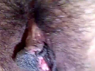 Se masturba para mi en esta escena