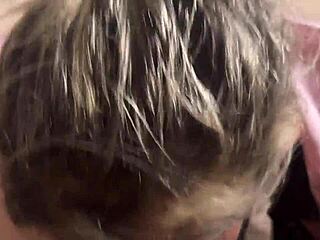 Terjatuh ke Gang Gelap dan Kasih Blowjob Publik ke Dealer Tatto Bertampan