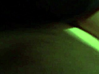 Sik ve am ile samimi sahne