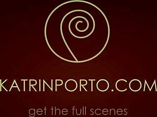 Μου αρέσει να βλέπω την Katrin Porto να παίζει με το τριχωτό της μουνί