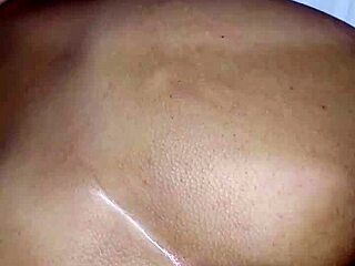 My fiancée twerks hard on my cock!