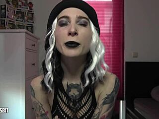 lou nesbit and lia louise use me as a male slut in german gay parking spot