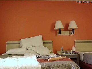 gwenny's ass gets totally wrecked by a huge dildo! 😱