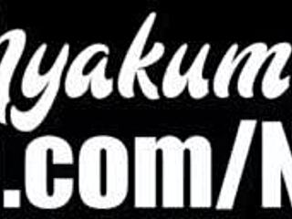 ジムのワイルドセッションが巨乳トランスと生ハメに発展！