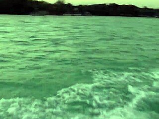 i see the hottest girl doin public sex on jet ski in mexico