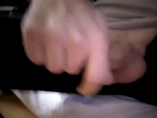 Johnevan unleashes slow motion cumshot