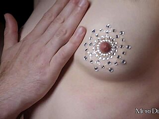 继母给继子带来惊喜的狂野自制一夜😍