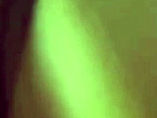 Webcam girl bathes and flashes freely.