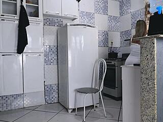 Fui na casa do meu amigo só para dar meu rabinho 😏