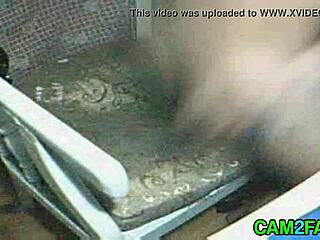 你能应付这些网络摄像头宝贝的业余性爱吗？