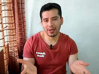 el mejor amigo de mi hermano me encuentra metiendome un dildo y termina penetrandome con su vergota de 19cm por primera vez, oops