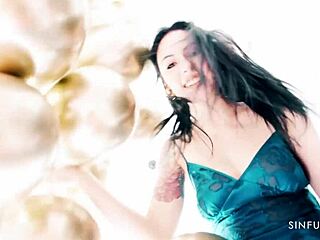 Scarlett Alexis and Anna De Ville Birthday Climax Surprise.