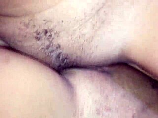 와! 놀라운 세 레즈비언, 칼레시 69와 함께 세게 트리빙해