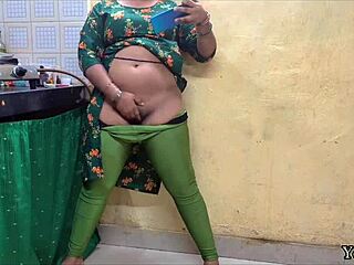 POV Jija Ji fanger Saali med porno i køkkenet!