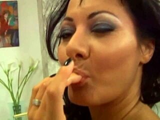 German lesbians having a conversation about their lives 😊