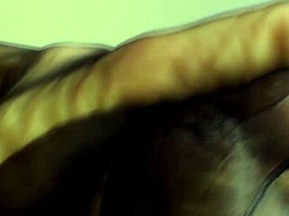 Jade vixen takes off her black hose