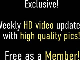 מקסין X, האמא האוריינטלית עם הציצים הגדולים, מזדיינת בכוס שלה