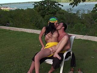 Fabulous Outdoor Fuck with Teen 18+ Brunette