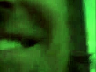 Mira a Hannah Horn desvelar el trama psicodélico NC-17 en Freak Hill