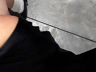 Flashing My Cock At The Mature Lady In The Laundry Mat – Does She Look Interested?