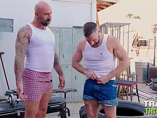 Trailertrashboys daddy drew sebastian barebacks bottom gay cole connor outdoors in usa.