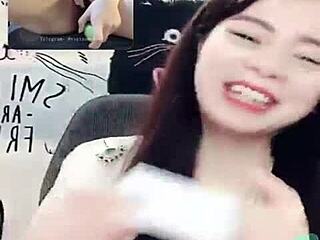 jin xinh bunny live show full face while talking 😘