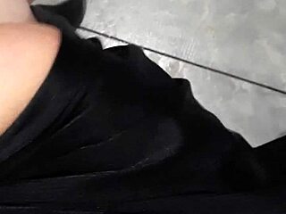 Flashing My Cock At The Mature Lady In The Laundry Mat – Does She Look Interested?