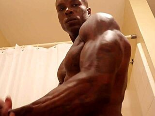 Hallelujah Johnson Teases with Toy in Wild Solo Show. Can You Handle Her Moves?