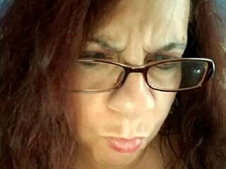 Milf Dee Unleashes Intense Squirting with Her Favorite Dildo Toy