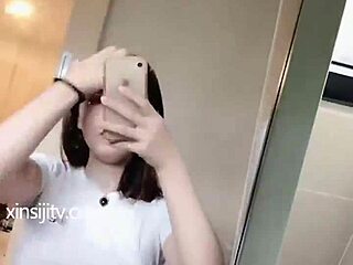 asian girl masturbates solo in steamy amateur clip late night