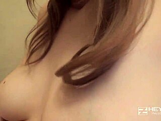 爆乳女優に逆ドッキリ！～え？素人さんじゃないの？～ - 小泉真希 2