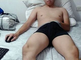 那个帅哥为什么撸管撸那么多？