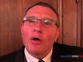 Anal fun with French Lexie Candy! 🍑