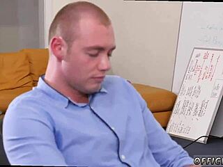 Egyenes 18+ tini seggét kikanalazzák nadrágtalan pénteken