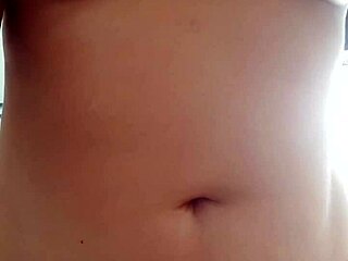 Enorme Curvy Latina Plays with Her Huge Pussy in POV Close Up