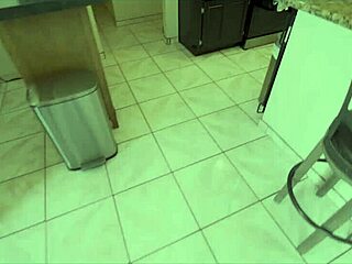 I seduce my sexy reluctant stepmom Luci Power