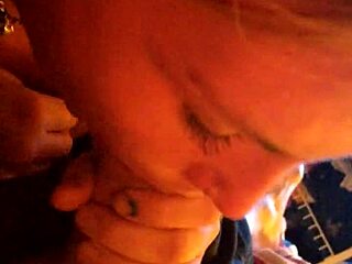 Homemade cumshot in hardcore amateur scene!