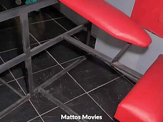 ضحكات وإفرازات خلف الكواليس في كود كلوب مع مارسيلا شولتز ونيكولي ماتوس يلعقان الشرج