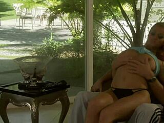 Rita faltoyano seduces her kansas city neighbor with rough licking