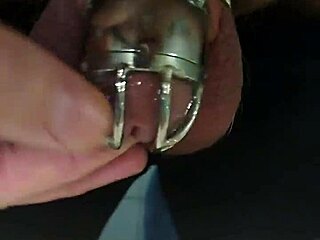 gluing my penis to the chastity cage for humiliation 😈