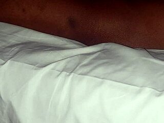 tongue action on 100 eat it up